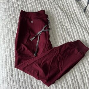 Burgundy medium petite Zamora FIGS